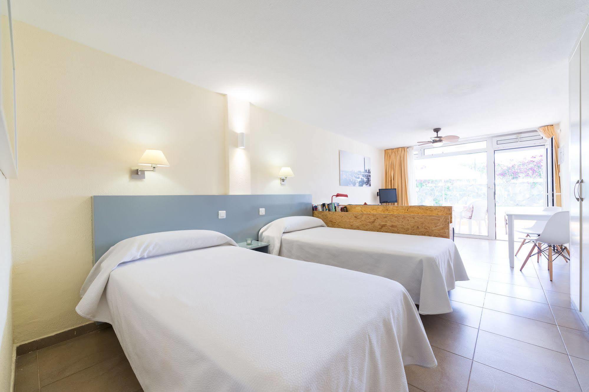 Apartamentos El Capricho Маспаломас Екстериор снимка
